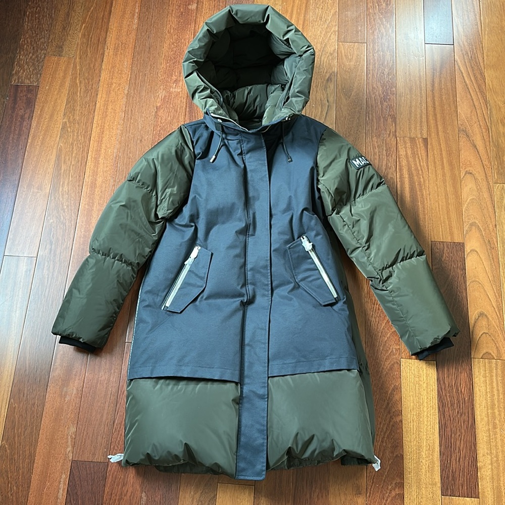 Mackage Inari-o Down Coat Two Tone Puffer Jacket Navy Green Mixed Media Parka - Picture 17 of 17